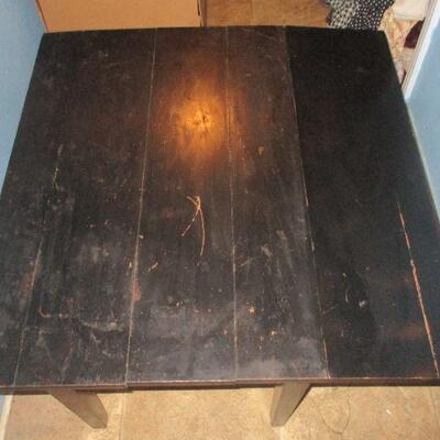 Lot 107 - Sold Wood Drop Leaf Table LOCAL PICK UP ONLY