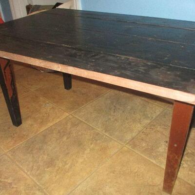 Lot 107 - Sold Wood Drop Leaf Table LOCAL PICK UP ONLY