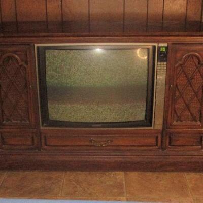 Lot 114 - Vintage Console TV LOCAL PICK UP ONLY