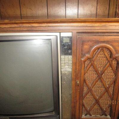 Lot 114 - Vintage Console TV LOCAL PICK UP ONLY