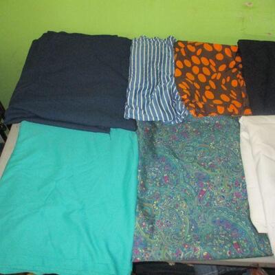 Lot 115 - Lot of Material