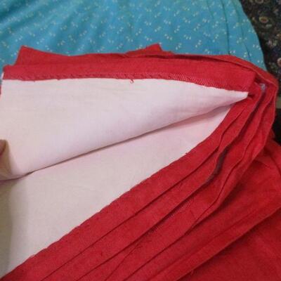 Lot 116 - Lot of Home DÃ©cor Material 
