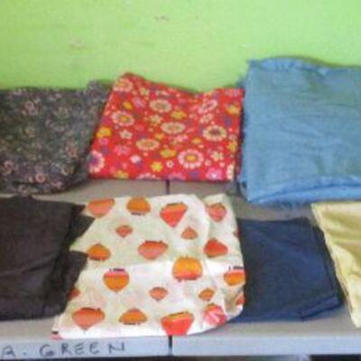 Lot 116 - Lot of Home DÃ©cor Material 