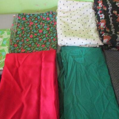 Lot 118 - Lot of Material