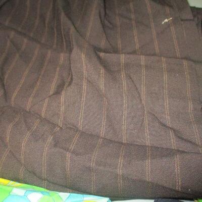Lot 118 - Lot of Material