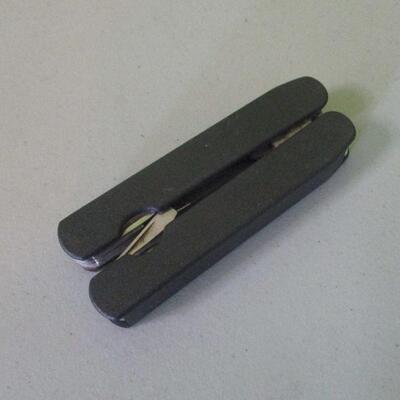 Lot 123 - Multi-purpose Tool