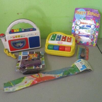 Lot 126 - Kids Toys Lot