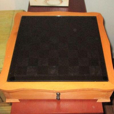 Lot 146 - Glass Top Game Box
