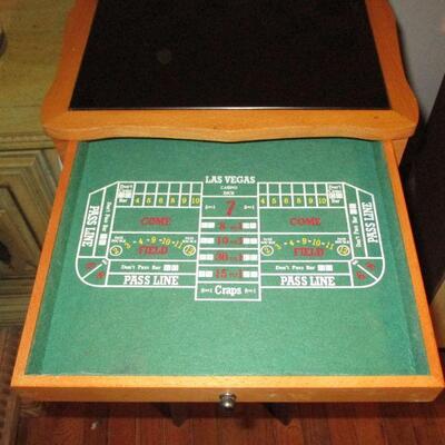 Lot 146 - Glass Top Game Box