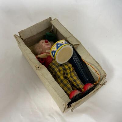 -110- VINTAGE | 1950s Battery Operated | Clown Drummer