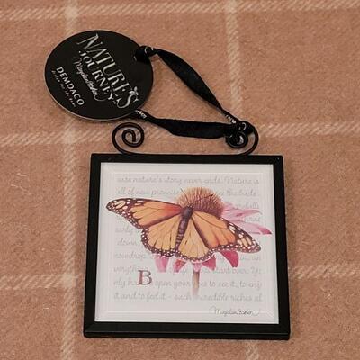 Lot 229: NEW Silvestri Pictures and Nature's Journey Butterfly Hanging Deco