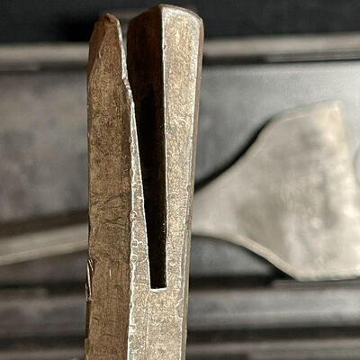 G49: Box of Chisels