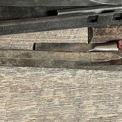 G49: Box of Chisels