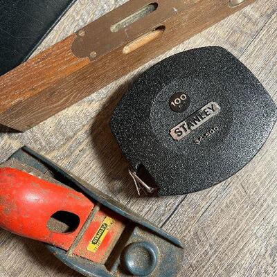 G52: Stanley Plane and Measuring Tape and Unmarked Level