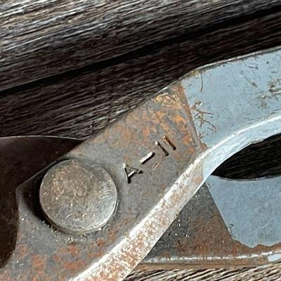 G54: Wiss Tin Snips and P.D. Germany Shears