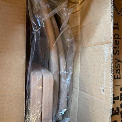 G62: NIB Pet Gear Easy Steps (1of2 available)