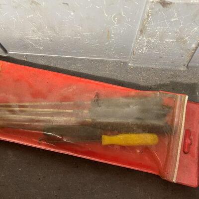G69: Metal Tool Box with All Contents