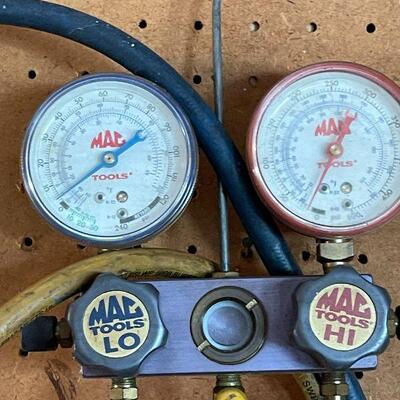 G70: Mac Tools R-22 Manifold Gauge
