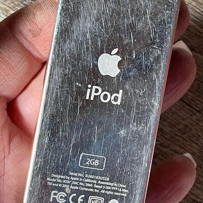 G72: 2GB iPod 2005