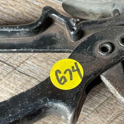 G74: Vintage Hand Tool