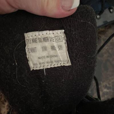B7: Alpine Size 10 Men's Snow Boots