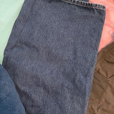 B10: Carhartt Denim Jeans, Long Sleeve Pocket T, and Green Cargo Shorts