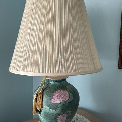 L10: Beautiful Lotus Flower Table Lamp