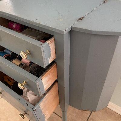 L11: Martha Washington Sewing Chest