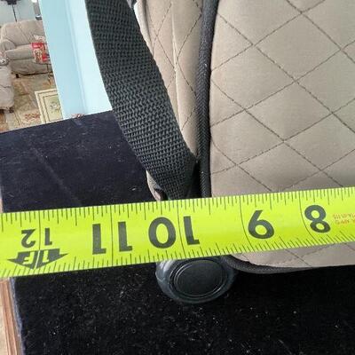 L14: Snoozer Small Pet Travel Carrier