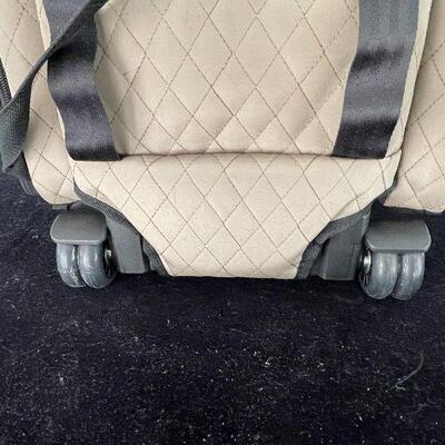 L14: Snoozer Small Pet Travel Carrier