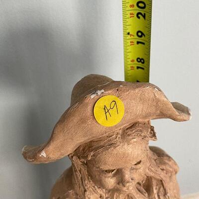 A9: Signed Garden DÃ©cor