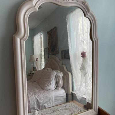 M3: Vintage Mirror with Plastic Frame