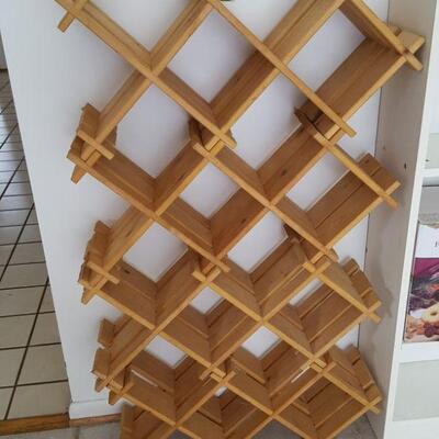 4 Section Stackable Wine Rack