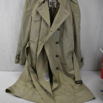 Men's London Fog Trench Coat size 42 with belt & removeable liner