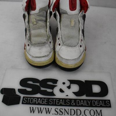 Air Jordan Shoes. White/Red/Black. No laces, size 6Y