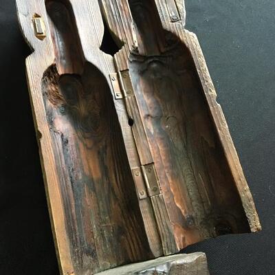 Vintage Wood Carved Wine Bottle Storage Case 17â€