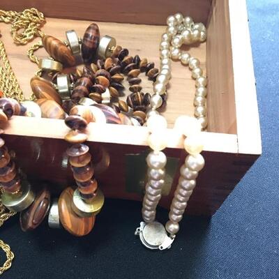 Jewelry Box with 5 Costume Jewelry Necklaces avg 28â€ lengths. LOT 21 