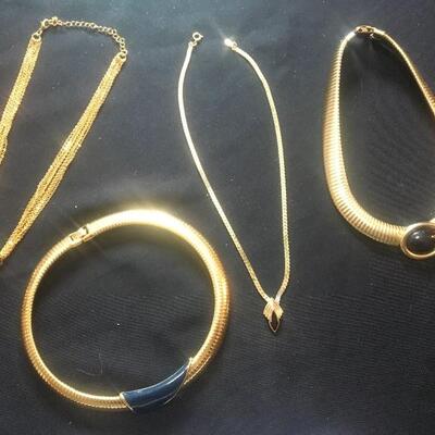 4pc Gold Necklace Collection 15â€-16â€. LOT 23