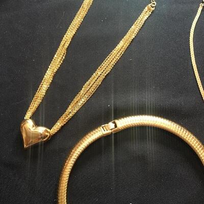 4pc Gold Necklace Collection 15â€-16â€. LOT 23
