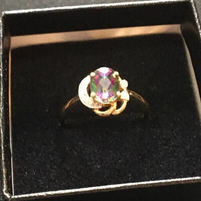 14k Gold, Tanzanite and Diamond Ring Size 7. LOT 24