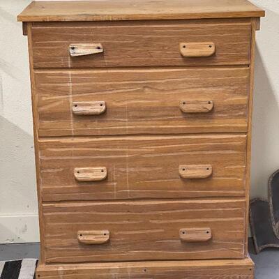 Lot 36 Ranch Oak 4-Drawer Dresser 35x19x44.5