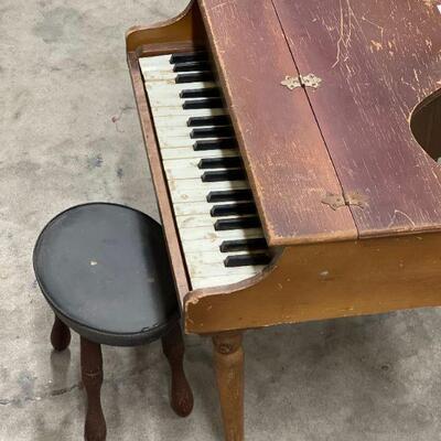 Lot 37 Vintage Child's Piano w/ Stool 23x21x21.5
