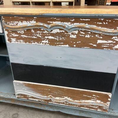 Lot 39 Walnut Dresser/Sideboard 62x20x30