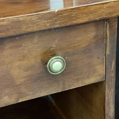 Lot 40 Vintage Mid Century Pair of Nightstands 14x18x28