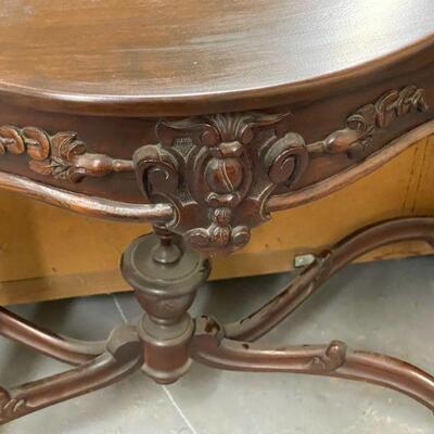 Lot 70 Antique Wood Decorative/Entry Table 42x19x30