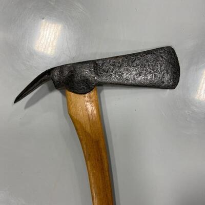 -140- VINTAGE | Unmarked | Ice Harvesting Axe