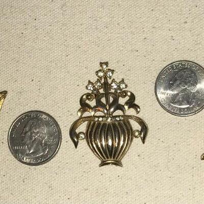 Vintage Jewelry Lot 1 - BSK signed  & other pin lot