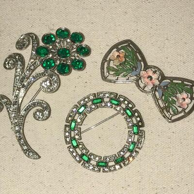 Vintage Jewelry Lot 2 Large pins