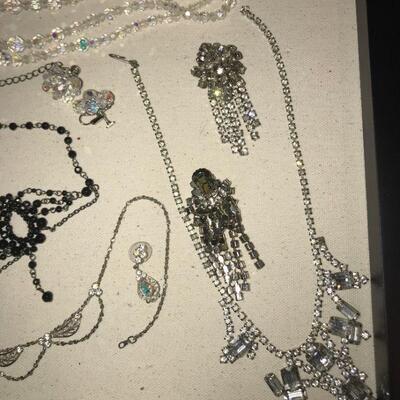 Fashion / Costume Jewelry Sets Lot 7