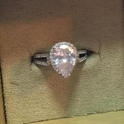 Vintage .925 Sterling Silver Ring with 4 carat CZ. Size 8. LOT 29
